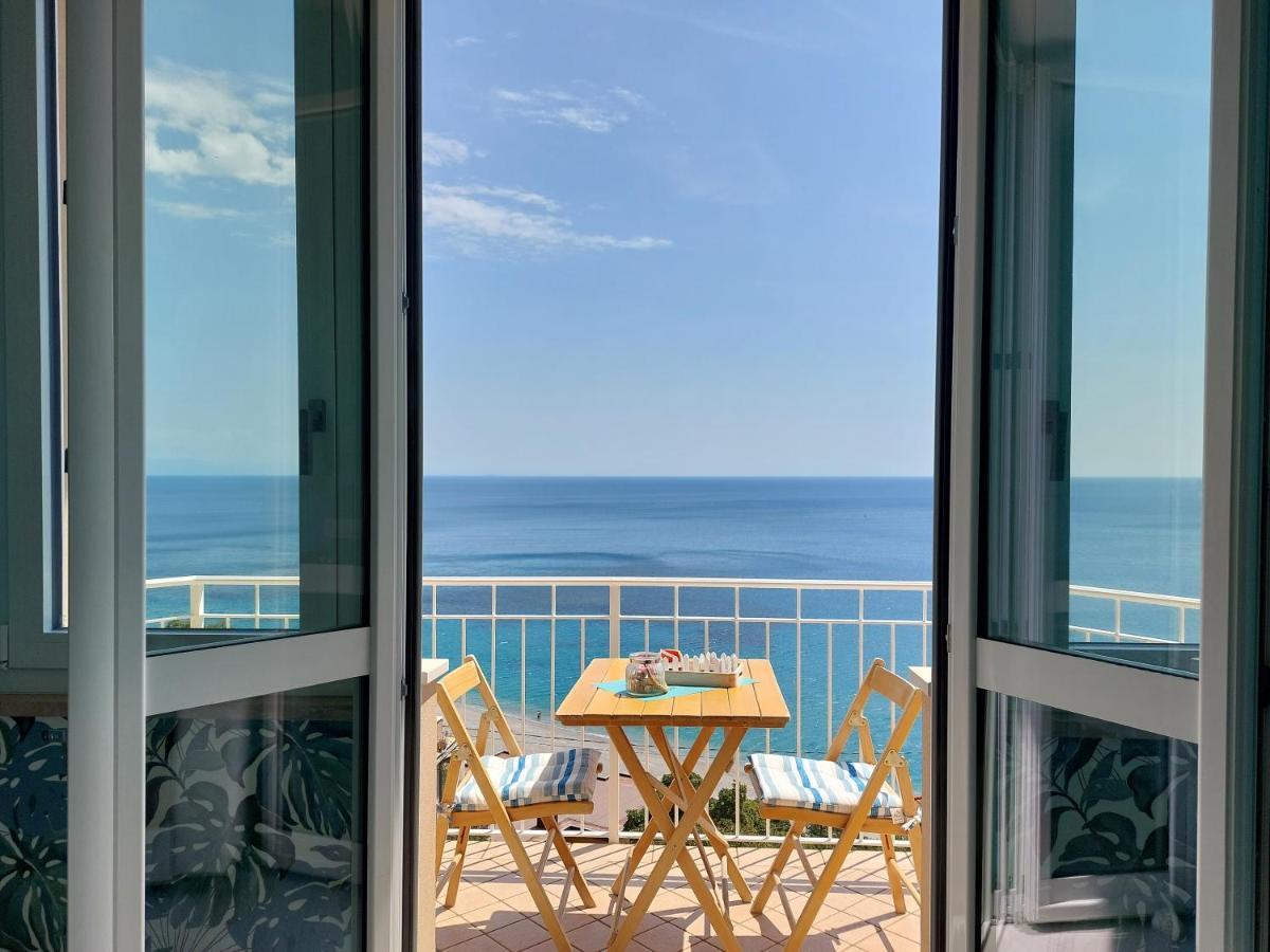 Una Finestra Sul Mare Home 1 Bergeggi Extérieur photo