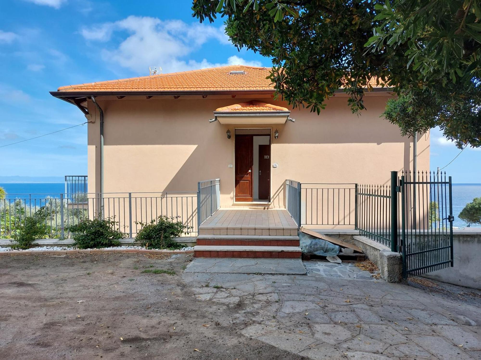 Una Finestra Sul Mare Home 1 Bergeggi Extérieur photo